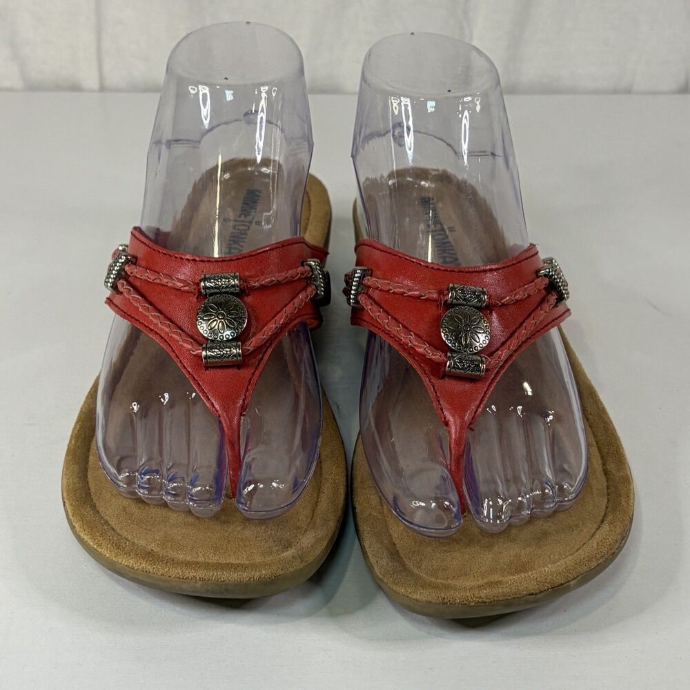Minnetonka Silverthorne 360 Womens Red Flip-Flops Sandals Beads Shoes Size 9